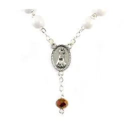 Rosario Madonna Di Fatima Legno Bianco Grano 8 Mm -Sconto Rosari Fai da Te in Italia 27000285 rosario madonna di fatima legno bianco grano 8 mmc 550x550w
